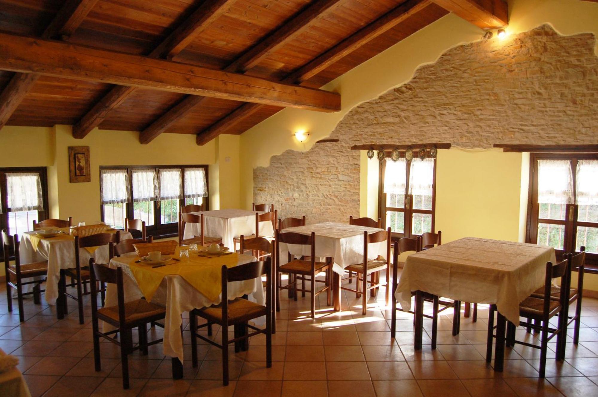 Agriturismo 'D Raine Montelupo Albese Luaran gambar
