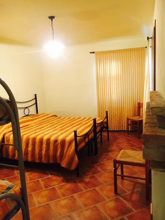 Agriturismo 'D Raine Montelupo Albese Luaran gambar